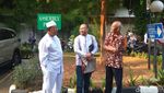 Salat Id, Penjaga Rupiah dan Ekonomi RI Kompak Pakai Putih-putih