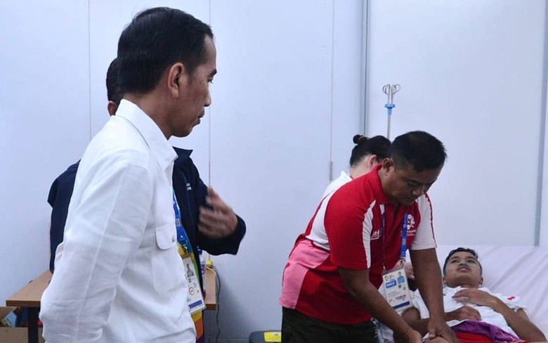 Jokowi ke Anthony yang Cedera Lawan China: Indonesia Bangga Jokowi ke Anthony yang Cedera Lawan China: Indonesia Bangga