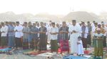 Tanpa Masker, Warga Pontianak Salat Id Berselimut Asap
