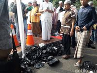 Jemaah Salat Id Keluhkan Kurangnya Tempat Sampah di Istiqlal