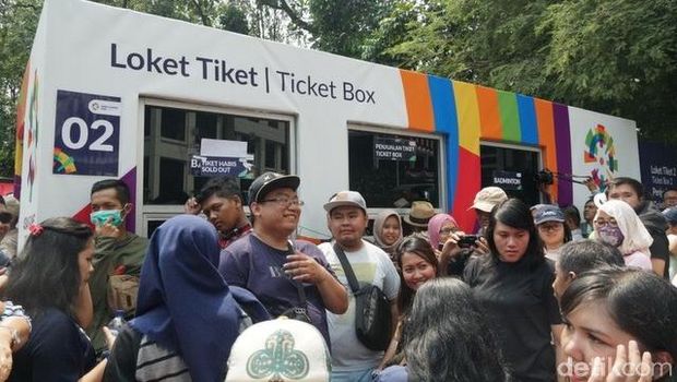 Ricuh, Penonton Emosi Tak Dapat Tiket Final Bulutangkis Asian Games