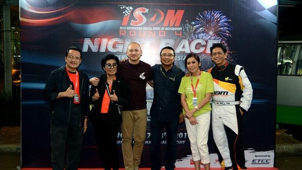 Meriahnya Balapan Malam ISSOM