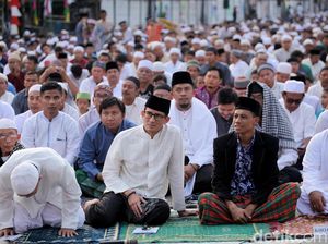 Ulama dan Politik Label