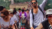 Dia juga pernah ke Tembok Besar China. (nitinchauhanofficial/Instagram)