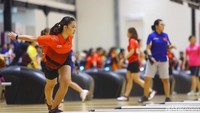 Peboling asal Indonesia juga tak kalah cantik dan piawai dalam memainkan bola boling.