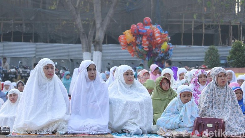 Ribuan Warga Majalaya Salat Id dan Doakan Korban Gempa Lombok Ribuan Warga Majalaya Salat Id dan Doakan Korban Gempa Lombok
