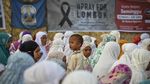 Potret Korban Gempa Lombok Salat Idul Adha di Pengungsian