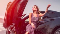 Siapa sangka, komunitas supercar yang hanya diisi oleh wanita dilahirkan pertama kali di Dubai. Foto: Instagram/Arabian Gazelles