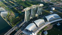 Paling seru menikmati makanan Asia sambil melihat keindahan 360 pemandangan di Singapura. Yuk, coba datang ke Sky on 57 yang dipimpin celebrity chef Justin Quek. Foto: Istimewa