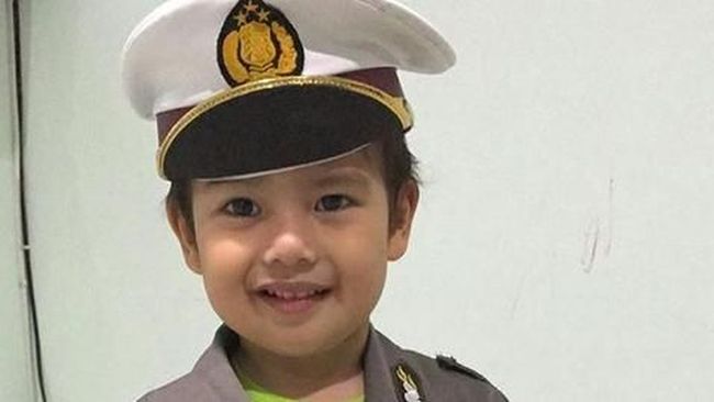 10 Potret Menggemaskan Anak Sulung Pebulu Tangkis Tontowi 