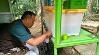 Air zam-zam yang ada di Nusa gede ini berasal dari situ kemudian disuling ke atas dan disaring, disimpan dalam penampung air. (Dadang/detikTravel)