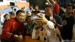 Gaya Menteri Jokowi Tonton Panjat Tebing Asian Games