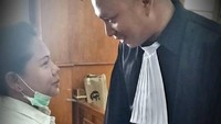 Meiliana mengapresiasi dukungan banyak pihak setelah dia divonis 18 tahun bui. Di sidang, Meiliana dan pengacaranya telah menyatakan banding namun mereka hingga saat ini belum menerima berkas putusan.  (Foto: Dok. pengacara Meiliana, Ranto Sibarani)
