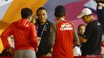 Gaya Menteri Jokowi Tonton Panjat Tebing Asian Games