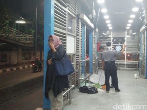 Halte TransJ Ps Rumput Beroperasi Usai Tawuran Menteng Tenggulun