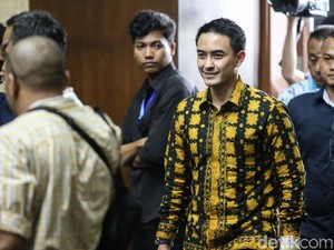 Sidang Zumi Zola, Kontraktor Ini Ngaku Biayai Urusan Rumah Tangga PAN