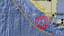 Gempa 5,5 SR Guncang Lampung Gempa 5,5 SR Guncang Lampung