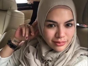 Nikita Mirzani Luapkan Emosi Lewat Olahraga Thai Boxing
