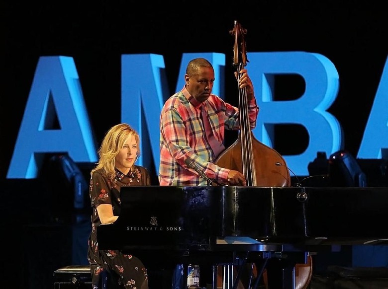 Bangga, Kesan Diana Krall Tampil di Prambanan Jazz Festival Bangga, Kesan Diana Krall Tampil di Prambanan Jazz Festival