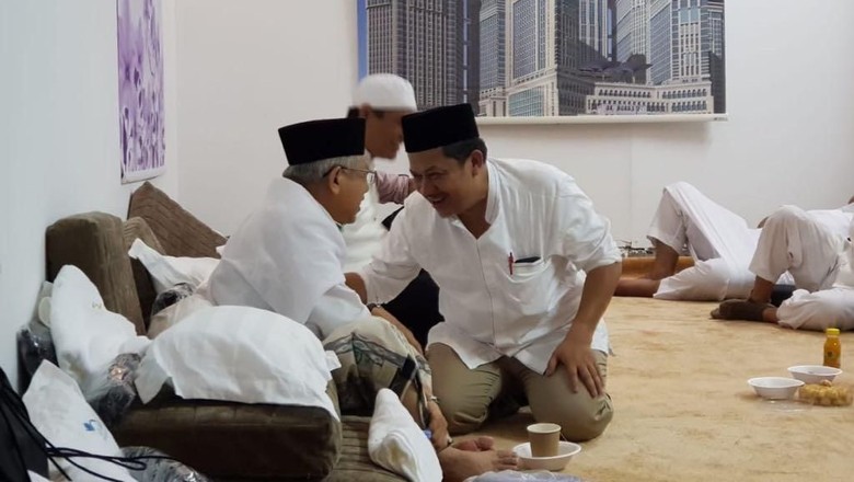 Fahri Hamzah dan Fadli Zon Bertemu Maruf Amin di Mina Fahri Hamzah dan Fadli Zon Bertemu Maruf Amin di Mina