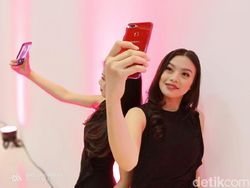 Pesona OPPO F9 yang Menggoda Mata
