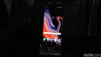Kamera kedua berukuran 12 MP dengan aperture f/2,4, OIS dan 2x zoom. Foto: detikINET/Rengga Sancaya