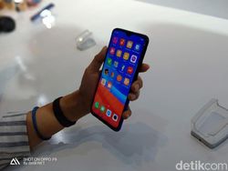 Pesona OPPO F9 yang Menggoda Mata