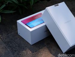 Unboxing Oppo F9, Ponsel yang Tak Sekadar Selfie