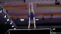 Indonesia gagal meraih medali pada senam artistik putri. Indonesia berada di posisi 8 dengan 129.350 poin.