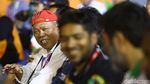Gaya Menteri Jokowi Tonton Panjat Tebing Asian Games