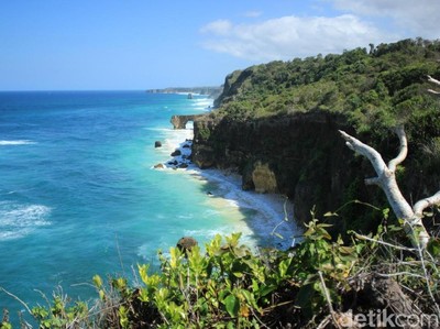 Bukan di Australia, Ini Batu 12 Apostles Versi Sumba Bukan di Australia, Ini Batu 12 Apostles Versi Sumba