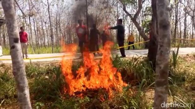 Reka Ulang Pembakaran Caddy di Blora, Pelaku Jalani 23 Adegan