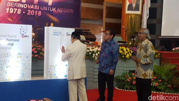 Cerita BJ Habibie tentang Awal Mula Bentuk BPPT