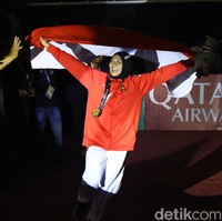 Indonesia kembali berbangga hati melihat keberhasilan atlet berhijab di gelaran Asian Games 2018. Setelah Defia Rosmaniar sumbang emas pertama untuk Indonesia, kini Aries Susanti Rahayu sumbang emas pertama khusus dari laga di Palembang. Foto: Rachman Haryanto/detikSport