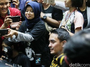 Zumi Zola Soal Didakwa Terima Rp 44 Miliar: Saya Hormati Hukum
