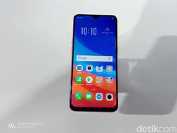 Pesona OPPO F9 yang Menggoda Mata