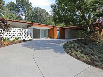 Rumah Bintang Fifty Shades Dijual Rp 46 M, Begini Isinya