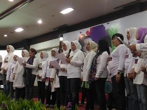 Relawan Emak-emak dan Mama Muda Deklarasi Dukung Jokowi-Maruf