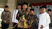 Jokowi mengatakan dalam pertemuan itu kedua belah pihak membicarakan banyak hal.