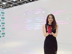 Pesona OPPO F9 yang Menggoda Mata