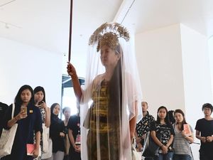Memahami Persamaan dan Keberagaman di Karya-karya Arahmaiani