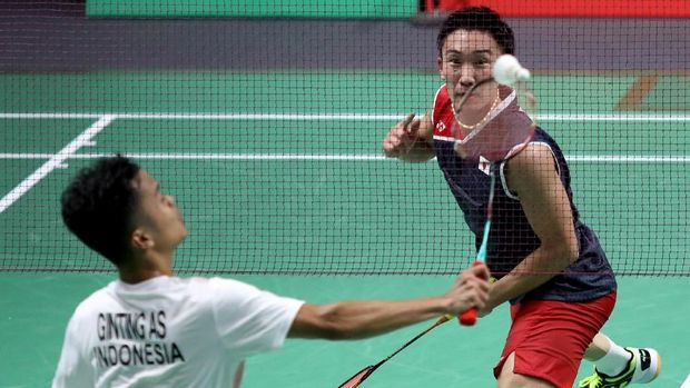 Anthony Ginting akan menghadapi Kento Momota di babak final.