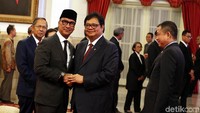 Ucapan selamat juga dilakukan oleh Ketua Umum Partai Golkar Airlangga Hartarto.