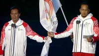 Ini pebasket Arki Dikania Wisnu yang membacakan janji Asian Games 2018. Ia didampingi perwakilan dari wasit yakni Wahyana. Foto: Instagram/arki_wisnu33