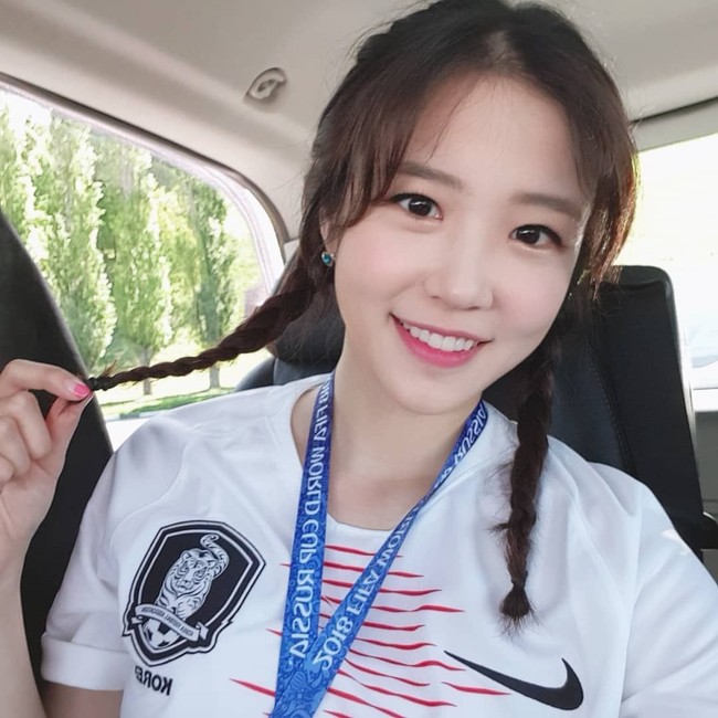 Ia pun sering tampil dengan gaya sporty. Foto: Instagram