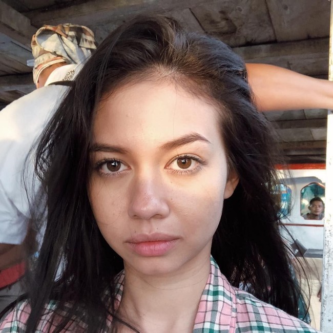 Yuki Kato juga memiliki belahan dagu secara natural tanpa operasi. Artis blasteran Indonesia-Jepang ini memiliki paras cantik yang menawan. Bikin yang lihat tidak bosan memandang. Foto: Dok. Instagram/ Yuki Kato