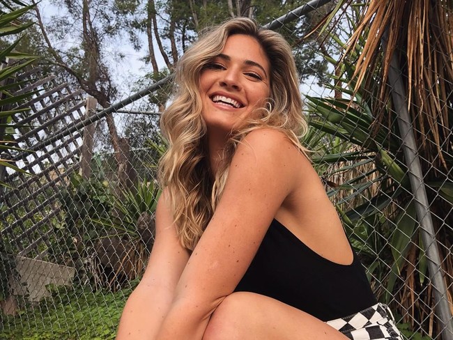 Di Instagramnya @shaunasexton_, Shauna tak ragu pamer lingeri dan bikini. Ia pun banyak dilirik hingga mendapat lebih dari 60 ribu followers.  Foto: Instagram (@shaunasexton_)