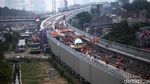 Rel LRT Jabodebek Dipasang, Ini Lho Penampakannya
