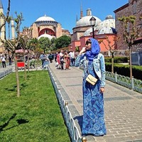 Menurut sejumlah sumber, Sabina tak hanya cantik dan atletis tapi juga pintar dalam akademis. Dikatakan jika ia menimba ilmu di sekolah asmara untuk anak-anak berbakat. Karenanya, sang ibu lebih menginginkan Sabina masuk kuliah hukum dari pada jadi atlet. Foto: Instagram @altynbekova_20