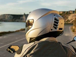 Anti Panas, Helm ini ada AC-nya